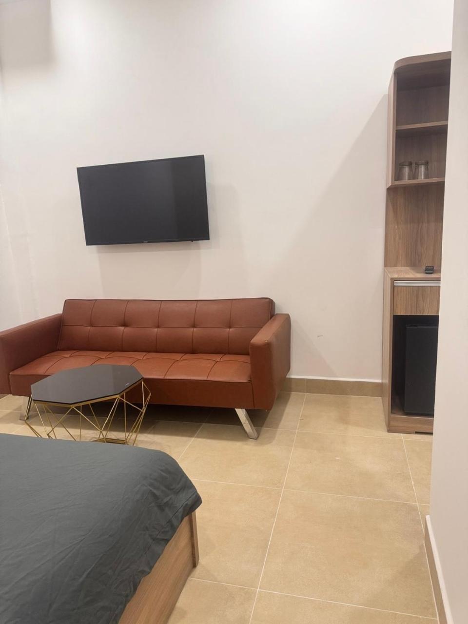 Bed & Breakfast Cozy Airport - Self Check-in 247 TP. Hồ Chí Minh